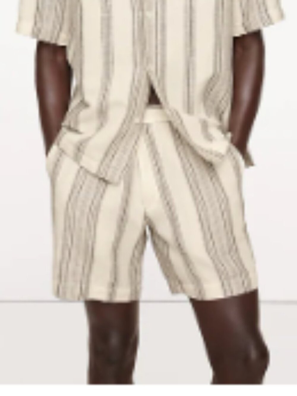 Banana Republic Brown Stripe Vertical-Striped Linen blend Shorts.  New 7”
